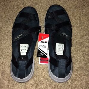 NWT Memory Foam shoes